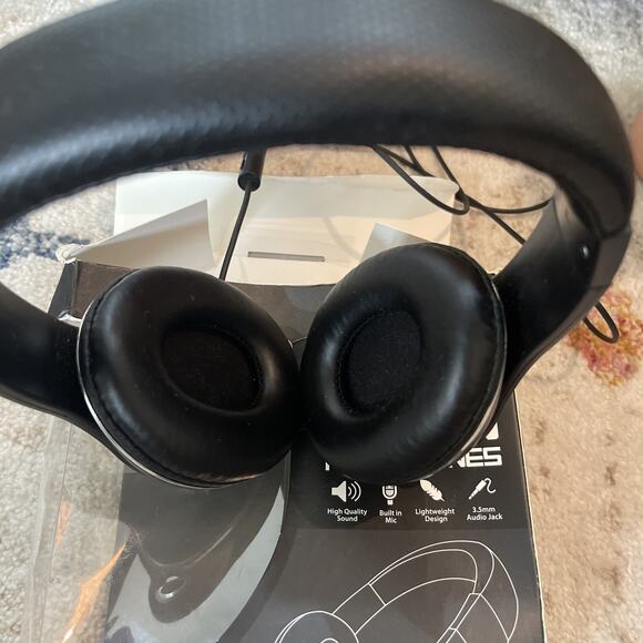 Titan Bass Jaxx Headphones With Built-In Mic（mint） - Picture 2 of 2